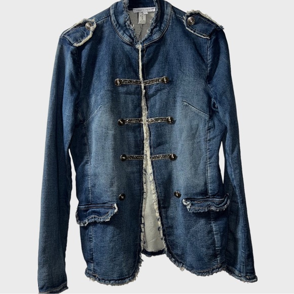 Tempo Paris Jackets & Blazers - 𝓢𝓞𝓛𝓓! 
Tempo Paris Military Style Jean Jacket